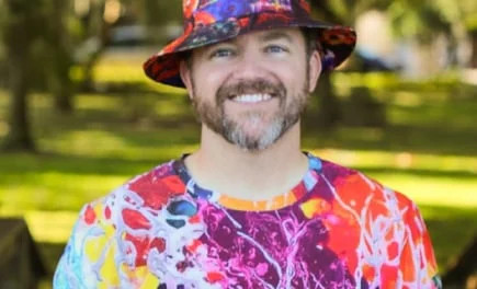 Why Colorful Clothing Matters for Personal Identity